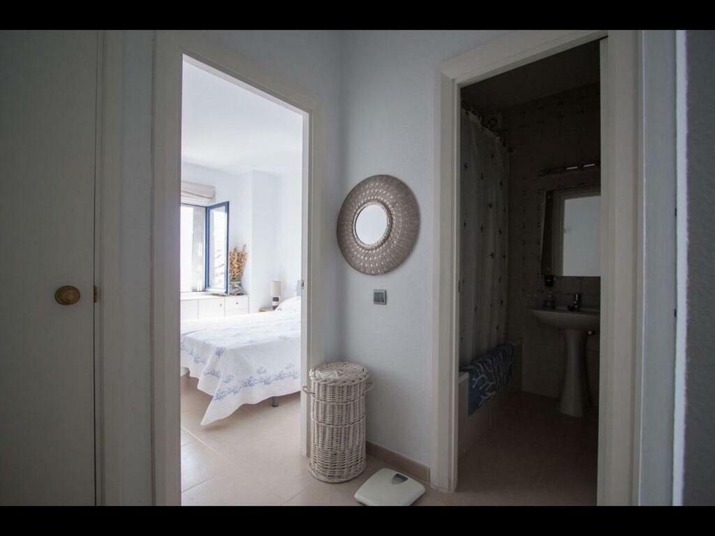 Apartment By The Beach Sitio de Calahonda ภายนอก รูปภาพ