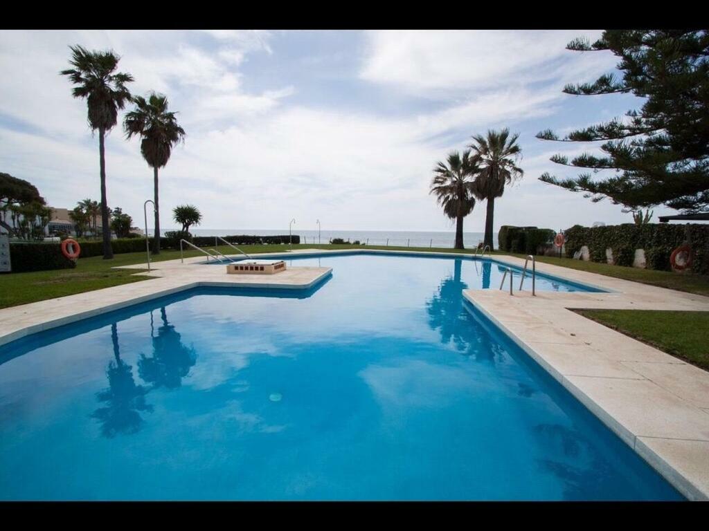 Apartment By The Beach Sitio de Calahonda ภายนอก รูปภาพ
