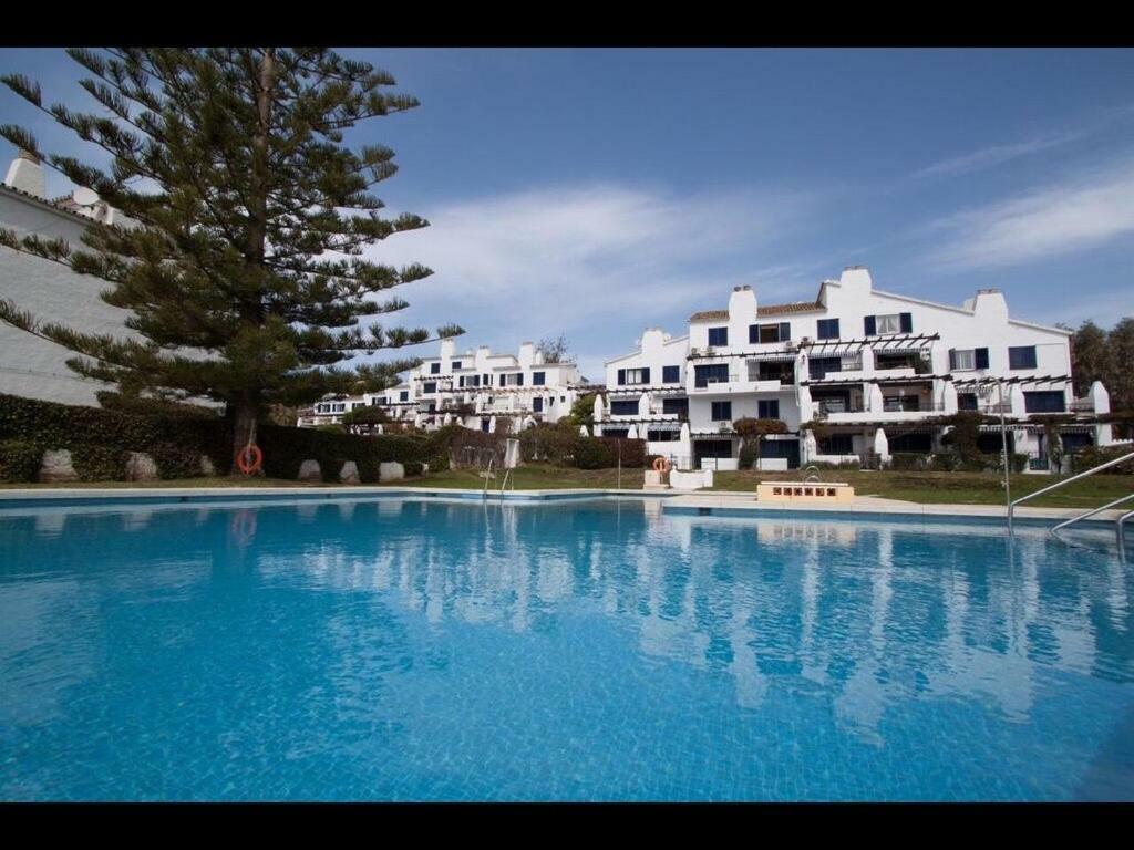 Apartment By The Beach Sitio de Calahonda ภายนอก รูปภาพ