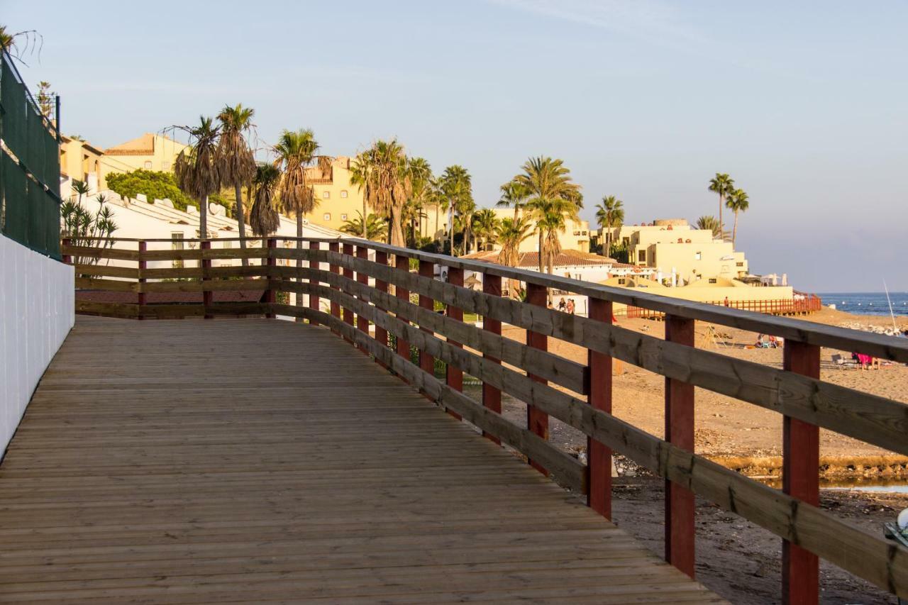 Apartment By The Beach Sitio de Calahonda ภายนอก รูปภาพ