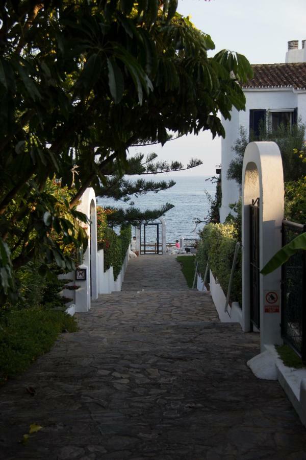 Apartment By The Beach Sitio de Calahonda ภายนอก รูปภาพ